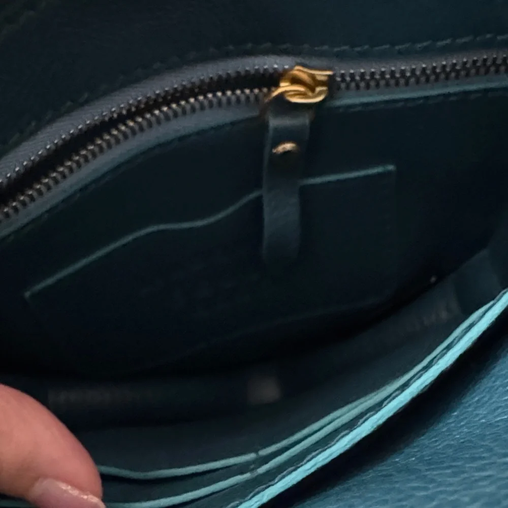 Lindquist object blue Eggi Crossbody Bag - Picture 7 of 9